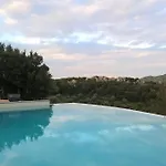 The Elegant Mill Vila *