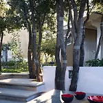 The Elegant Mill Vila