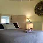 The Elegant Mill Vila *